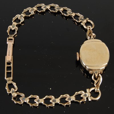Lot 451 - A 9ct gold cased ladies Rotary bracelet watch