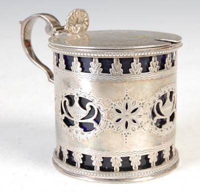 Lot 399 - A Victorian silver mustard pot, London, 1884