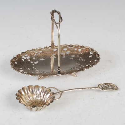 Lot 418 - A late 19th / early 20th century Chinese silver cake basket, makers mark of Zee Sung