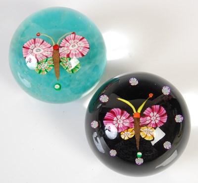 Lot 593 - Two Paul Ysart style paperweights