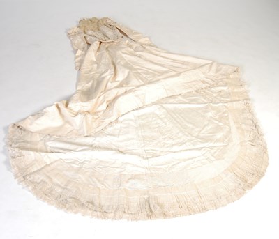 Lot 185 - A Victorian ladies two-part dress