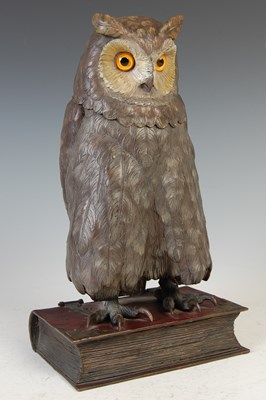 Lot 140 - An early 20th century cold painted bronze model of an owl