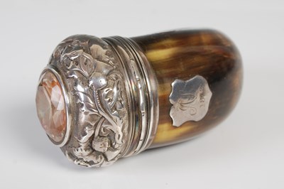 Lot 208 - A Scottish curly horn snuff mull