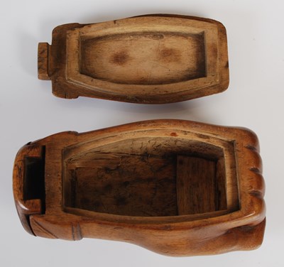 Lot 209 - A rare treen snuff box formed as a hand
