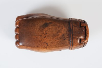 Lot 209 - A rare treen snuff box formed as a hand