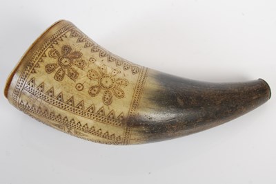 Lot 266 - A curved horn scrimshaw snuff mull