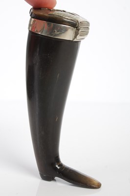 Lot 267 - A Scottish horn snuff mull in the form of a riding boot