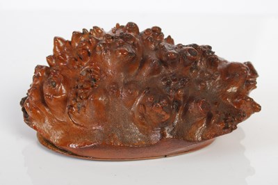 Lot 303 - A Scottish burr wood snuff box