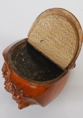 Lot 303 - A Scottish burr wood snuff box