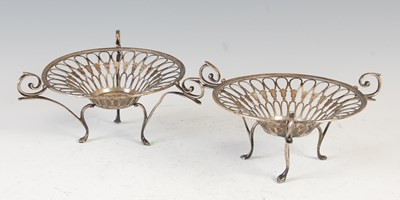 Lot 387 - A pair of Edwardian silver bonbon dishes,...