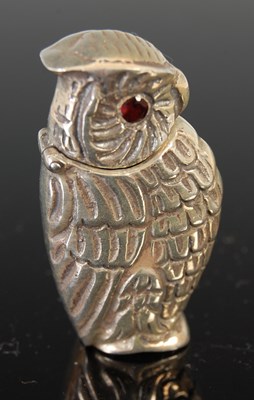 Lot 395 - An American sterling silver vesta case, formed...