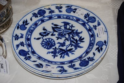 Lot 547 - A group of four blue and white cabinet plates...