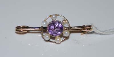 Lot 57 - A vintage 9ct gold, amethyst and pearl set...