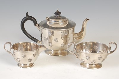 Lot 423 - An Edwardian silver three-piece bachelor's tea...