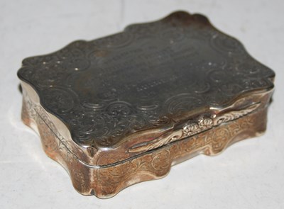 Lot 152 - An Edwardian silver presentation snuff box,...