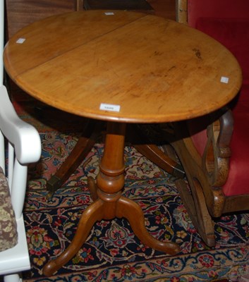 Lot 1020 - A late 19th century mahogany circular...