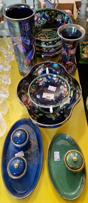 Lot 409 - A collection of Maling to include bowls, vases,...