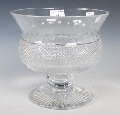 Lot 16 - A good quality cut glass fruit bowl with...