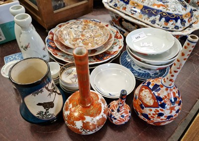 Lot 442 - A collection of Chinese and Japanese ceramics...