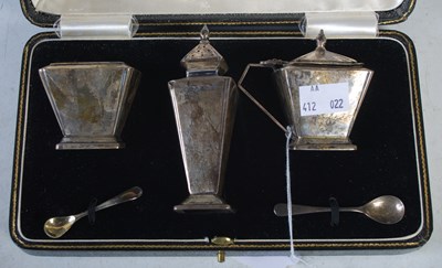 Lot 179 - A Birmingham silver Art Deco style three piece...