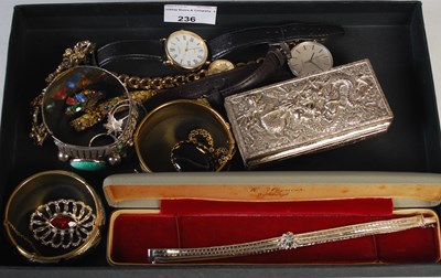 Lot 236 - A group of assorted costume jewellery to...