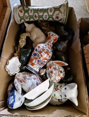 Lot 494 - A box of assorted cat figures by various...