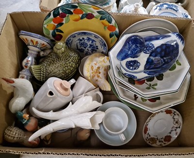 Lot 432 - Three boxes of assorted mixed ceramics to...