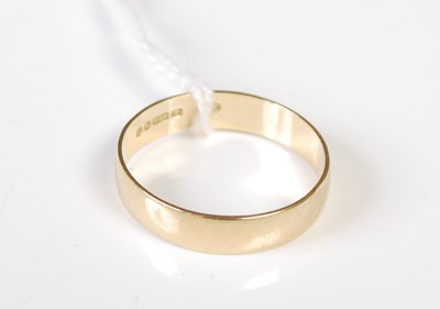Lot 57 - An 18ct gold wedding ring, 1.9 grams.