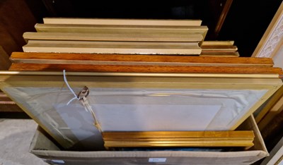 Lot 650 - A large group of decorative pictures and...