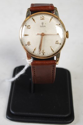 Lot 264 - A vintage gentlemans 9ct gold cased Tudor...