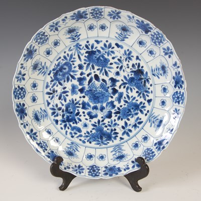 Lot 567 - A pair of Chinese porcelain blue and white...