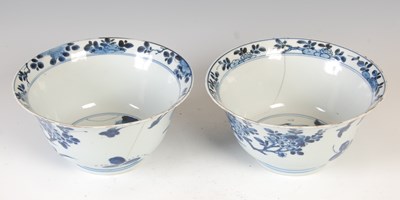 Lot 569 - A pair of Chinese porcelain blue and white...