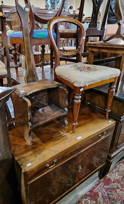 Lot 797 - A group of furniture to include a mahogany...