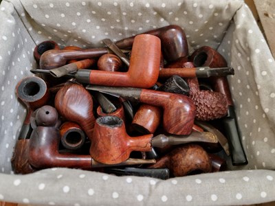 Lot 250 - A basket of assorted tobacco pipes to include...