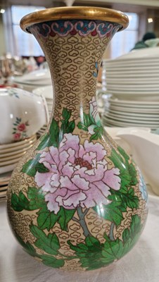 Lot 313 - Four pieces of cloisonne ware to include two...