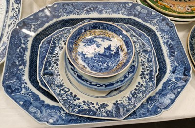 Lot 323 - A group of Chinese blue and white porcelain,...