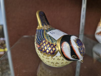Lot 1 - A Royal Crown Derby model of a bird with gold...