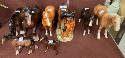 Lot 22 - A collection of six assorted Beswick horse...