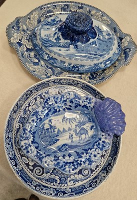 Lot 354 - Four pieces of 19th century blue and white...