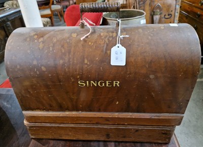 Lot 374 - An antique Singer sewing machine, serial...