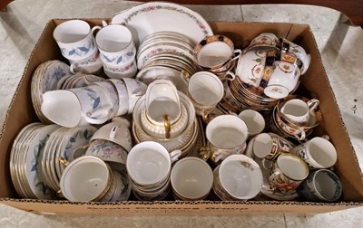 Lot 446 - A box of assorted teaware to include examples...