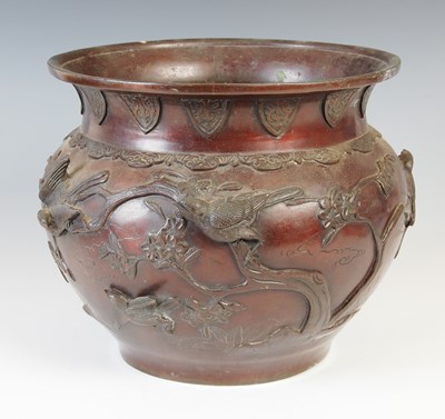 Lot 618 - A Japanese bronze jardiniere, late 19th /early...