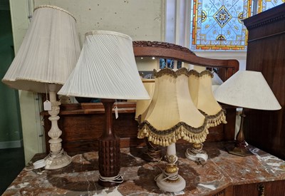 Lot 552 - A group of six assorted table lamps and shades.