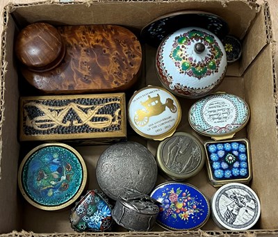 Lot 404C - A collection of assorted trinket box to...