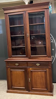 Lot 770 - A late 19th / early 20th century mahogany...