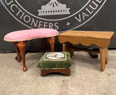 Lot 913 - A green velvet upholstered foot stool with...