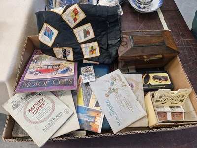 Lot 647 - A box of mixed wares to include various...