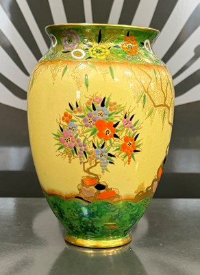 Lot 316 - A Carlton Ware vase, decorated in the Mandarin...