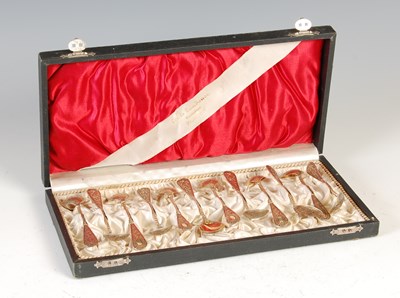 Lot 381 - A cased set of twelve early 20th century...