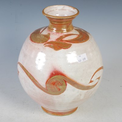 Lot 431A - A studio pottery vase by Alan Caiger-Smith MBE...